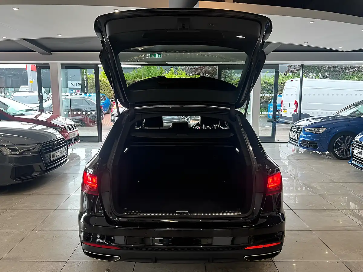 Used 2022 Audi A4 Avant Black Edition Black - Interior and Exterior details 6