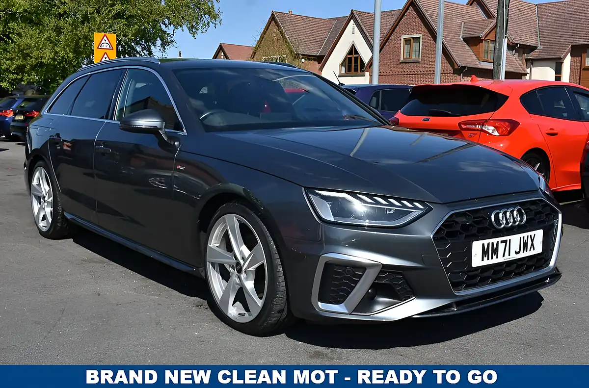 Used 2022 Audi A4 Avant S Line Daytona Grey - Front View