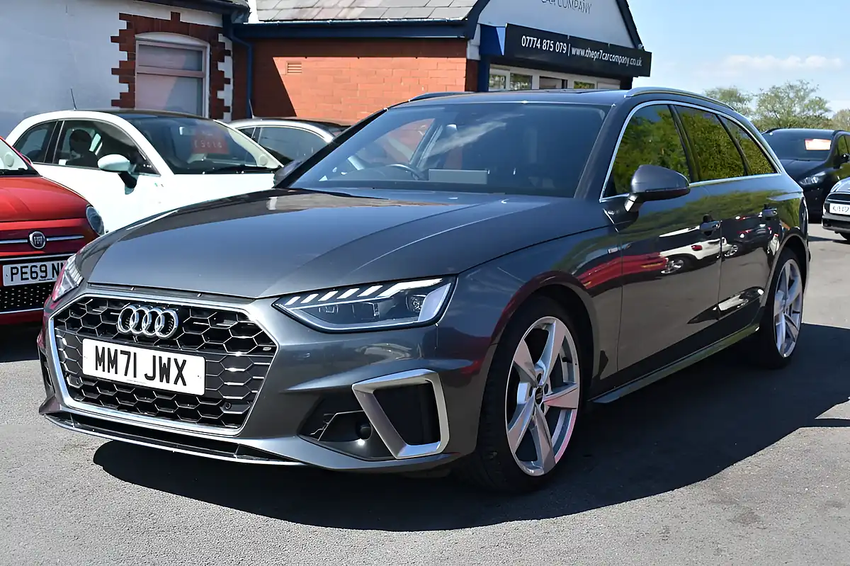 Used 2022 Audi A4 Avant S Line Daytona Grey - Interior and Exterior details 3