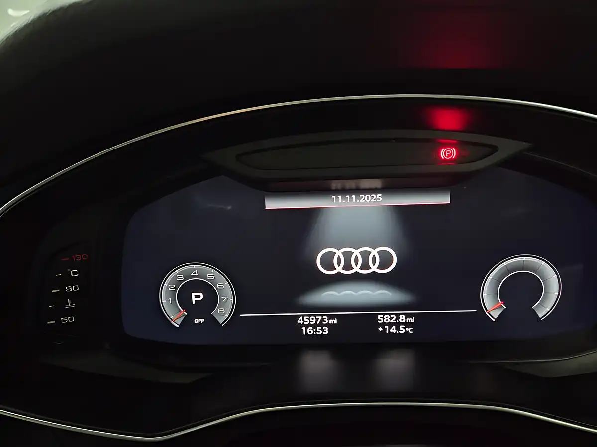 Used 2022 Audi A6 Avant Black Edition Grey - Interior and Exterior details 17