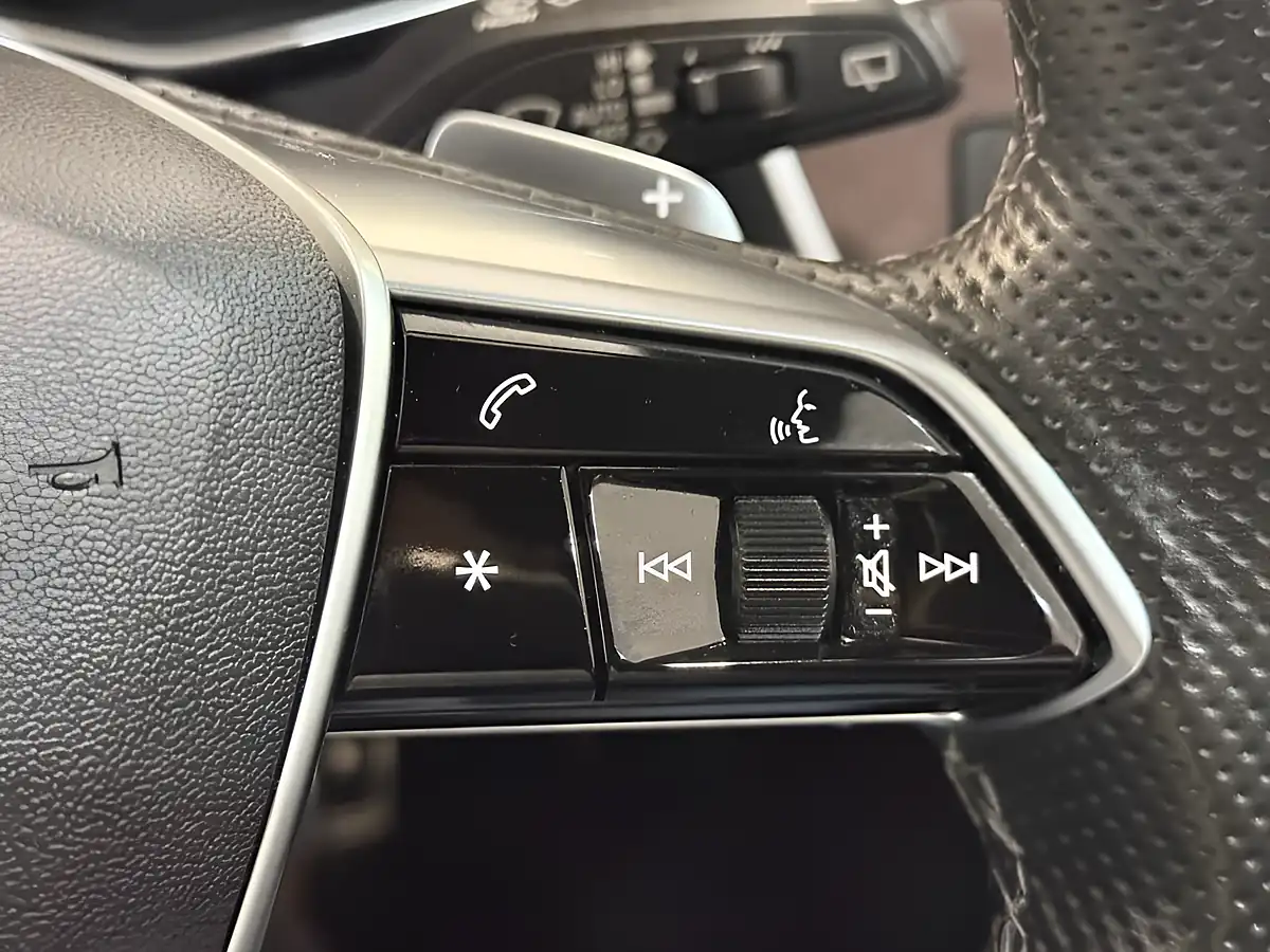 Used 2022 Audi A6 Avant S Line Blue - Interior and Exterior details 16