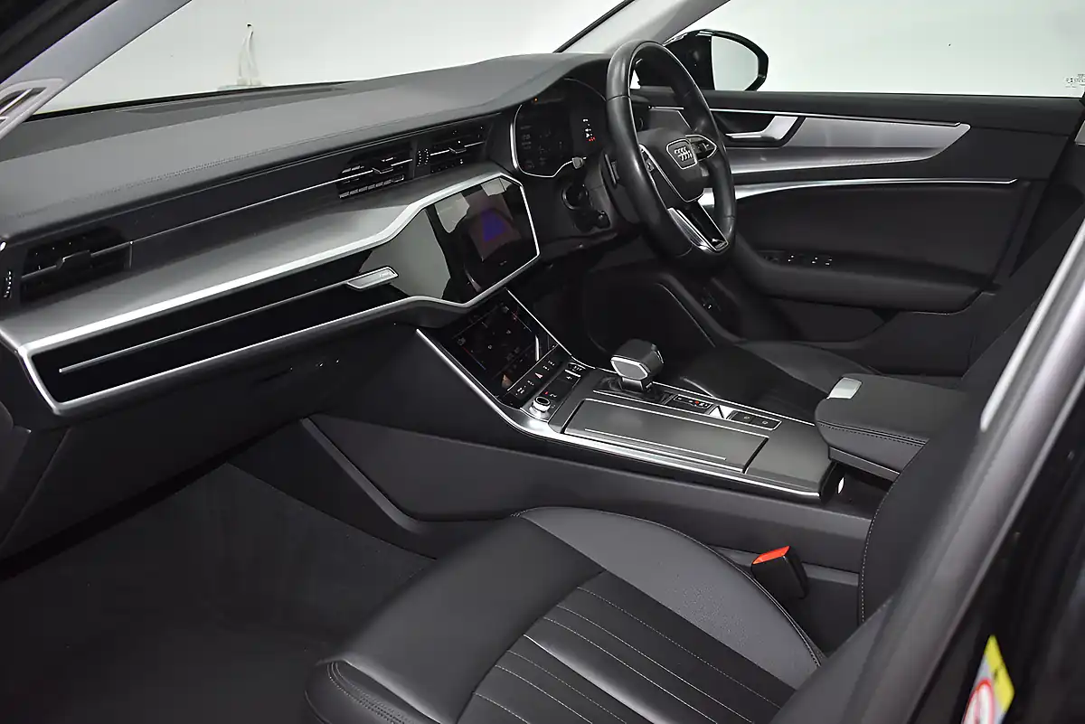 Used 2022 Audi A6 Saloon Sport Black - Interior and Exterior details 11
