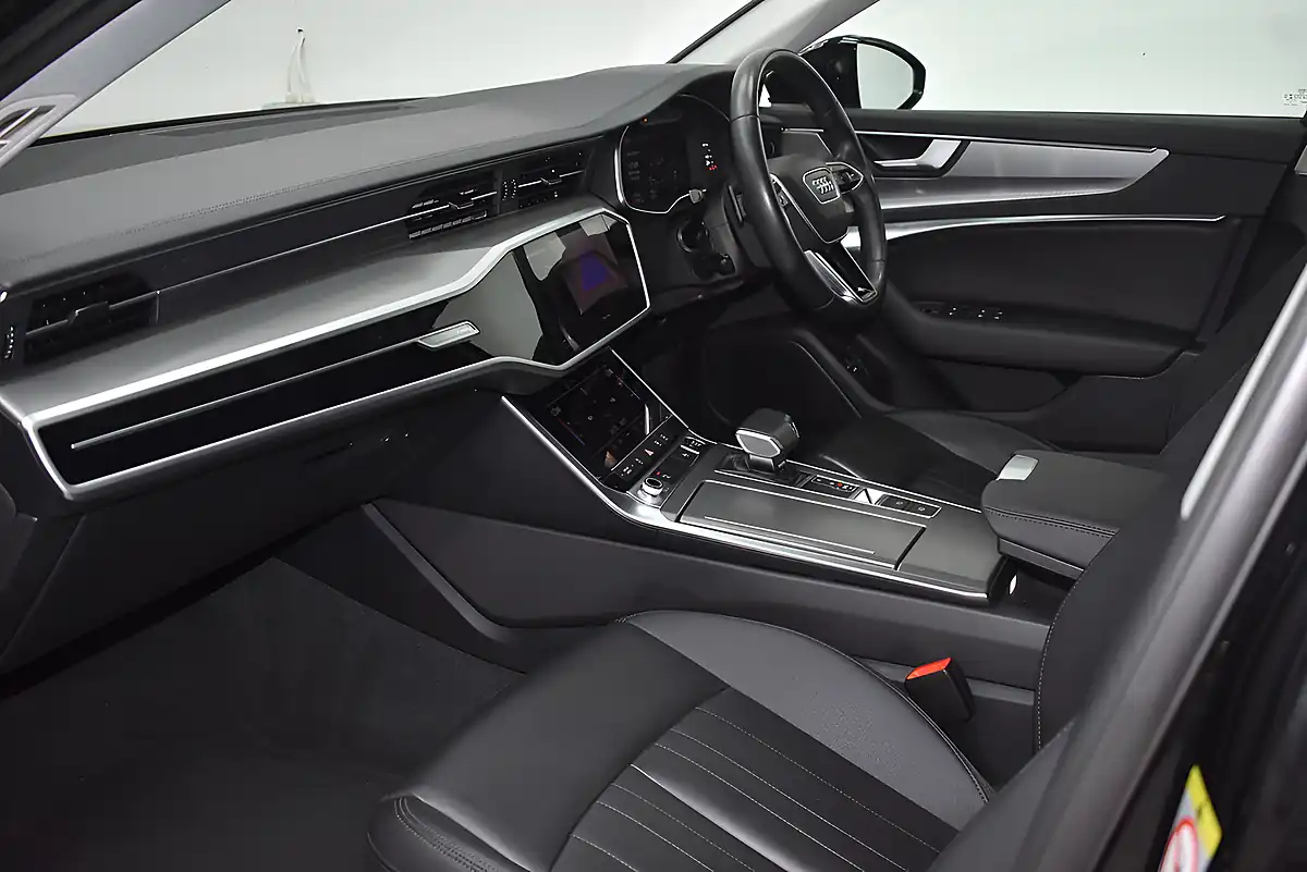 Used 2022 Audi A6 Saloon Sport Black - Interior and Exterior details 11