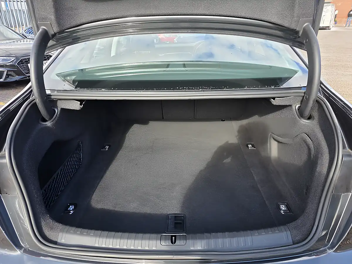 Used 2022 Audi A6 Saloon Sport Grey - Interior and Exterior details 20