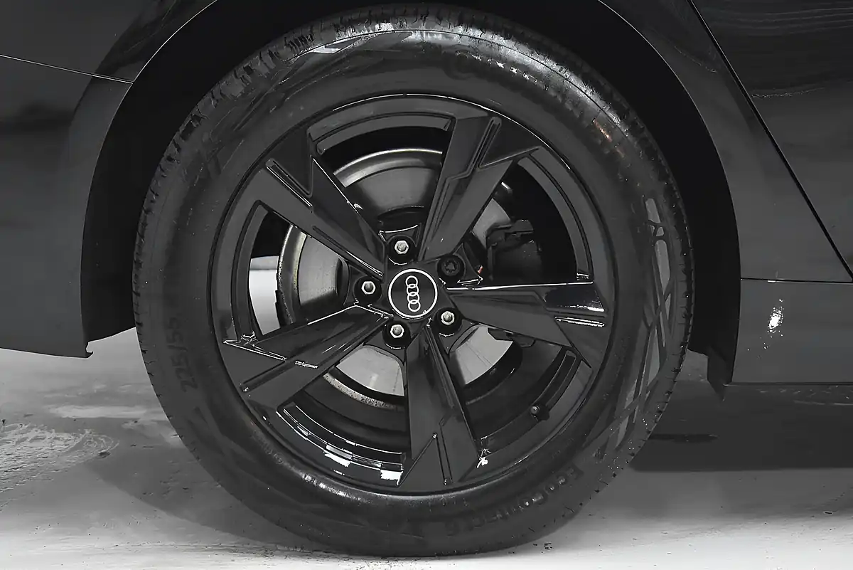 Used 2022 Audi A6 Sport Black - Interior and Exterior details 15