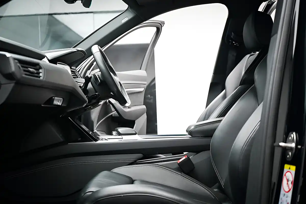 Used 2022 Audi E-Tron Black Edition Mythos Black - Interior and Exterior details 17