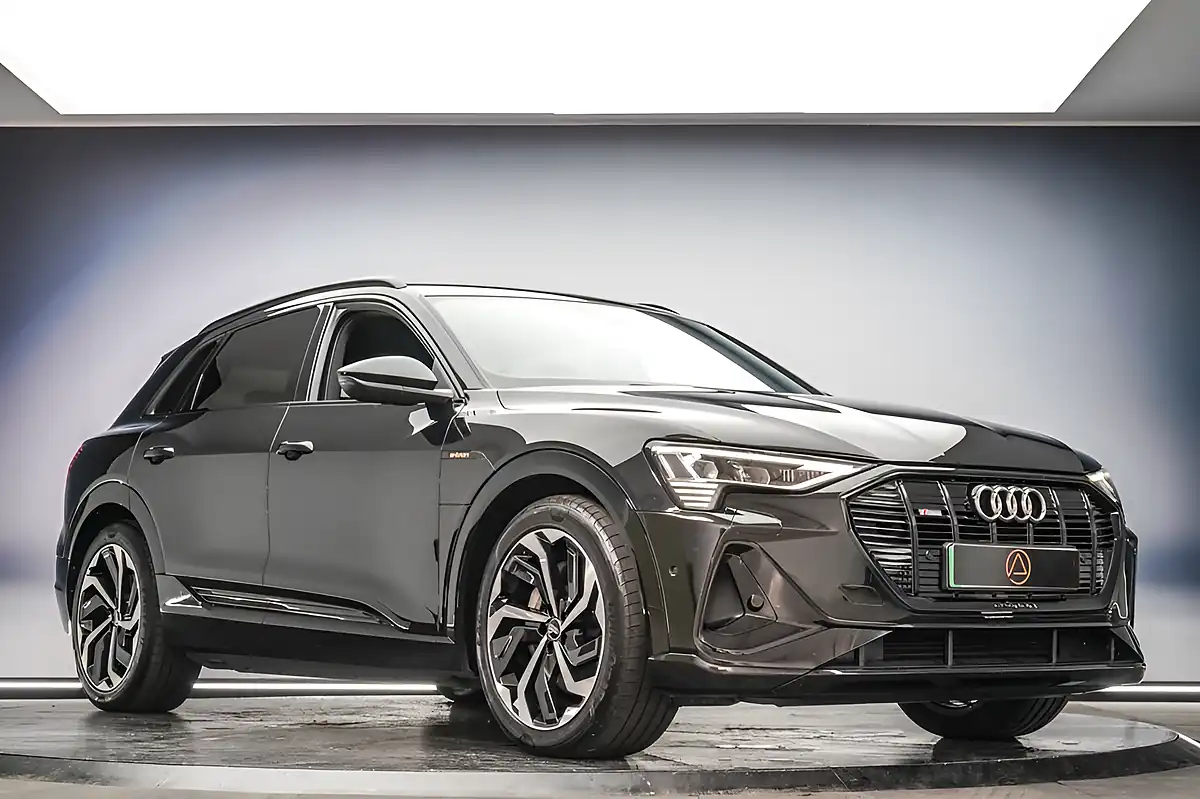 Used 2022 Audi E-Tron Black Edition Mythos Black - Interior and Exterior details 5