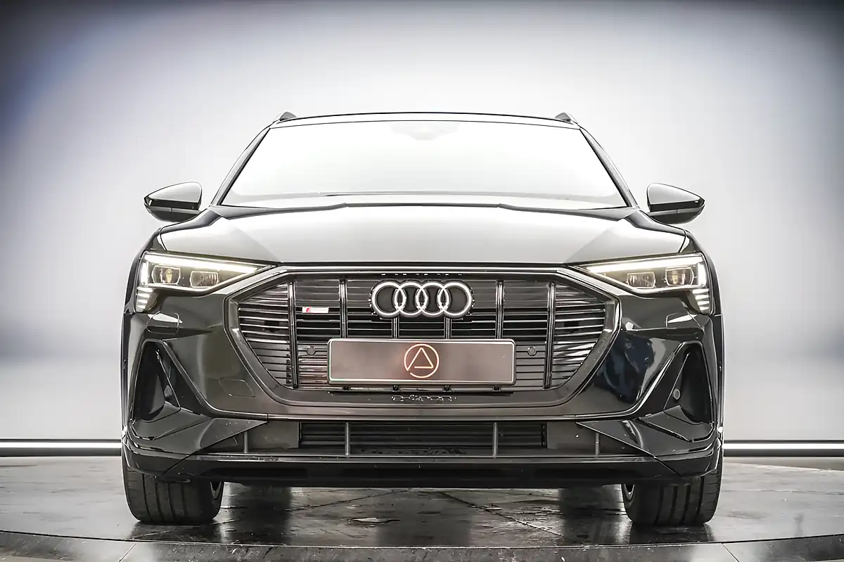 Used 2022 Audi E-Tron Black Edition Mythos Black - Interior and Exterior details 9