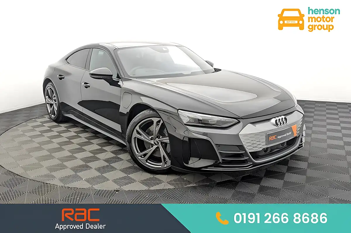 Used 2022 Audi E-Tron GT Saloon Black - Front View