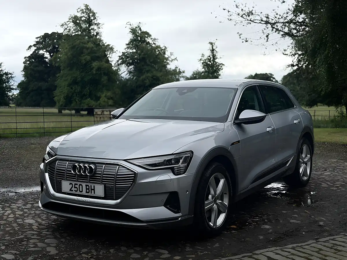 Used 2022 Audi E-Tron Technik Silver - Interior and Exterior details 14