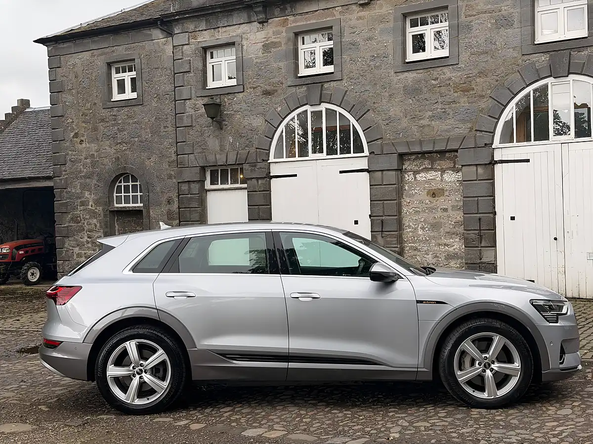 Used 2022 Audi E-Tron Technik Silver - Interior and Exterior details 6