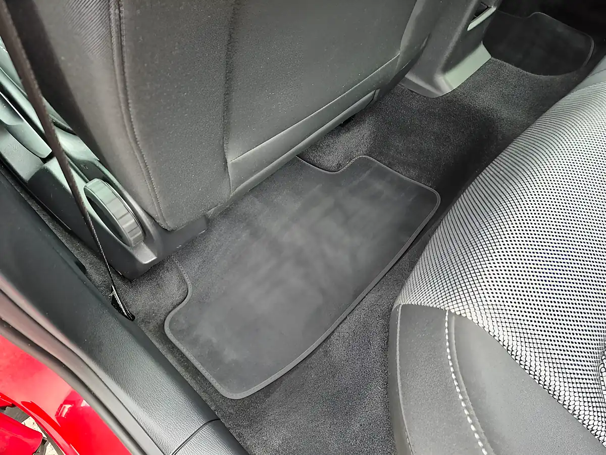 Used 2022 Audi Q2 Sport Red - Interior and Exterior details 15