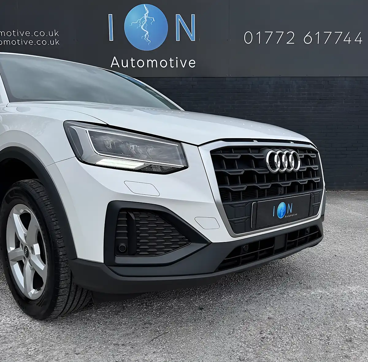 Used 2022 Audi Q2 Technik White - Interior and Exterior details 10