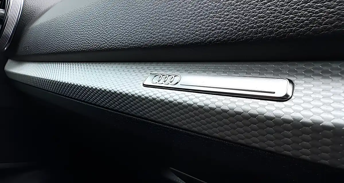 Used 2022 Audi Q2 Technik White - Interior and Exterior details 17