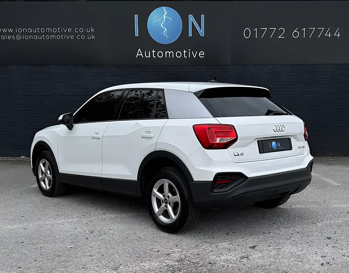 Used 2022 Audi Q2 Technik White - Interior and Exterior details 7