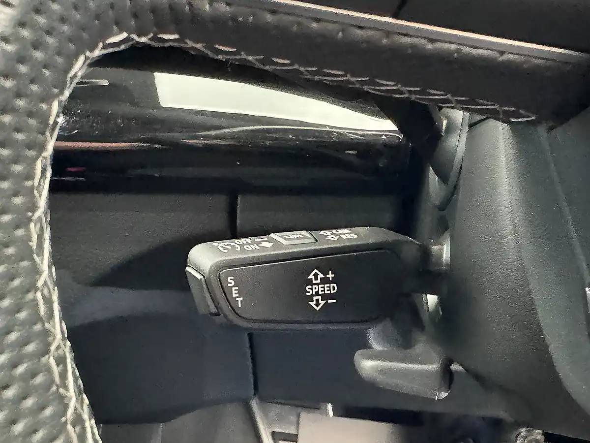 Used 2022 Audi Q5 Edition 1 Blue - Interior and Exterior details 20
