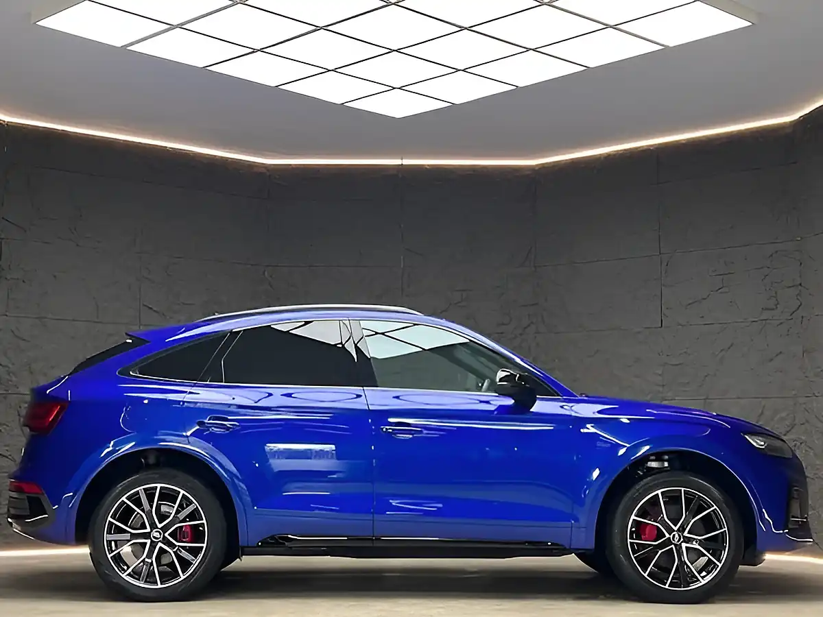 Used 2022 Audi Q5 Edition 1 Blue - Interior and Exterior details 11