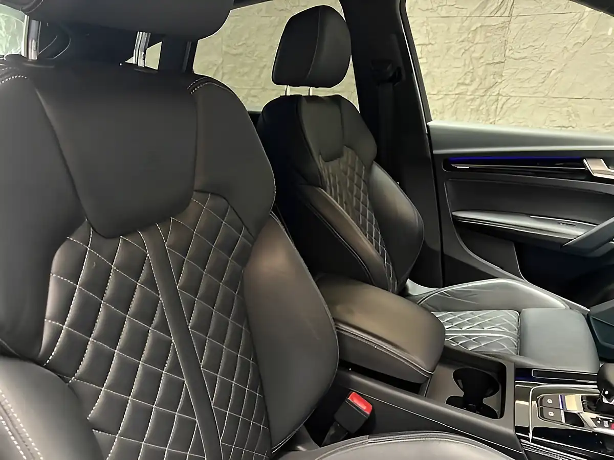 Used 2022 Audi Q5 Edition 1 Blue - Interior and Exterior details 20
