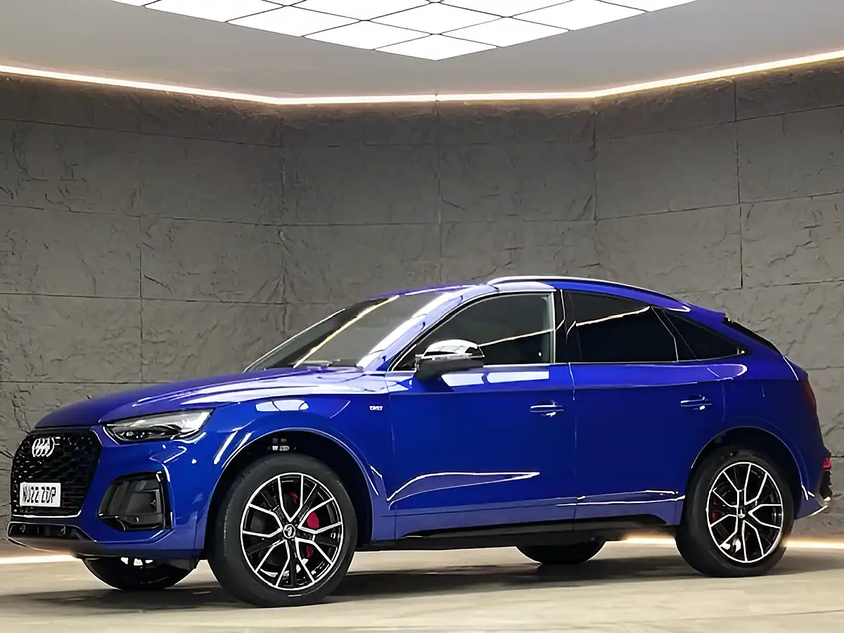 Used 2022 Audi Q5 Edition 1 Blue - Interior and Exterior details 6