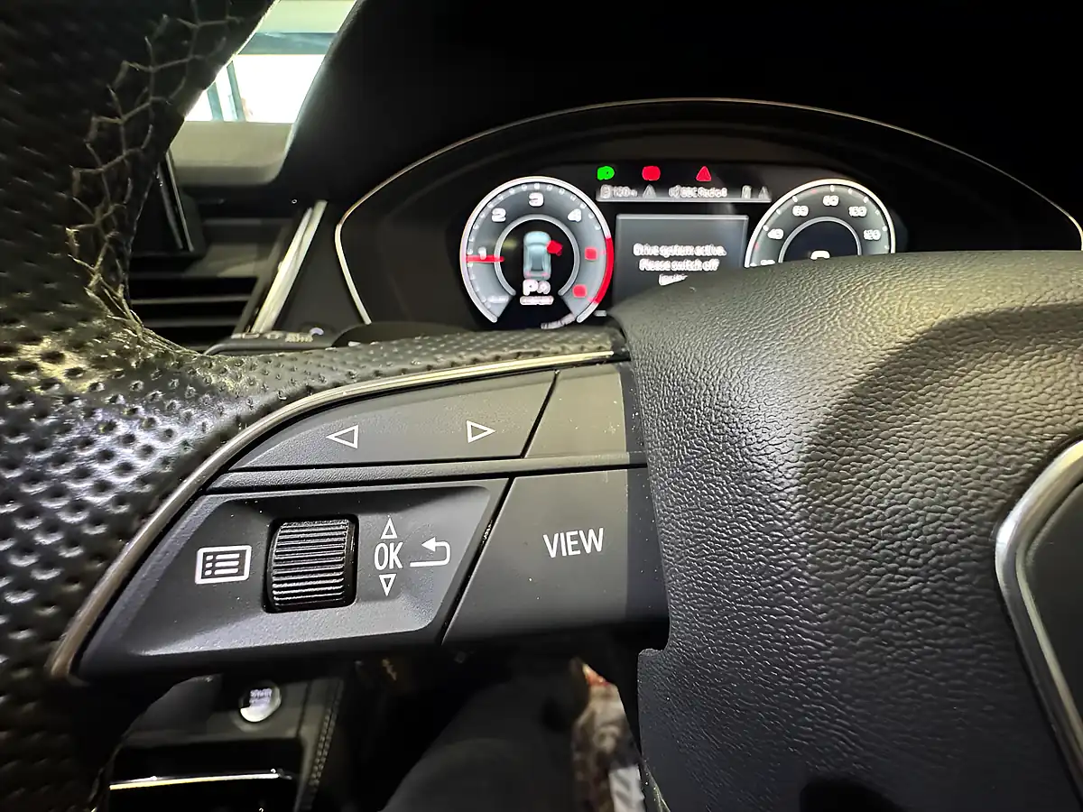 Used 2022 Audi Q5 Edition 1 Grey - Interior and Exterior details 19