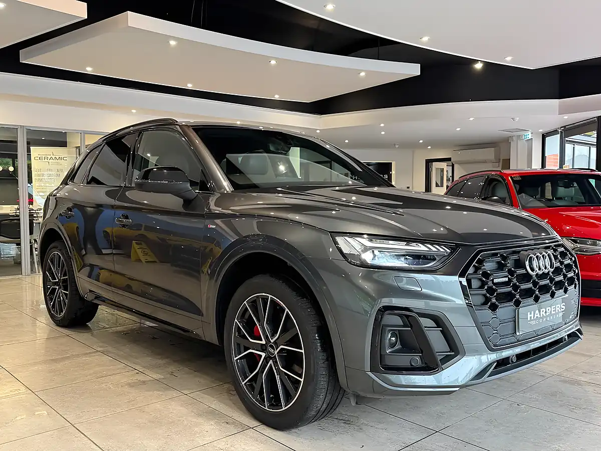 Used 2022 Audi Q5 Edition 1 Grey - Interior and Exterior details 5