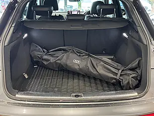 Used 2022 Audi Q5 Edition 1 Grey - Interior and Exterior details 9