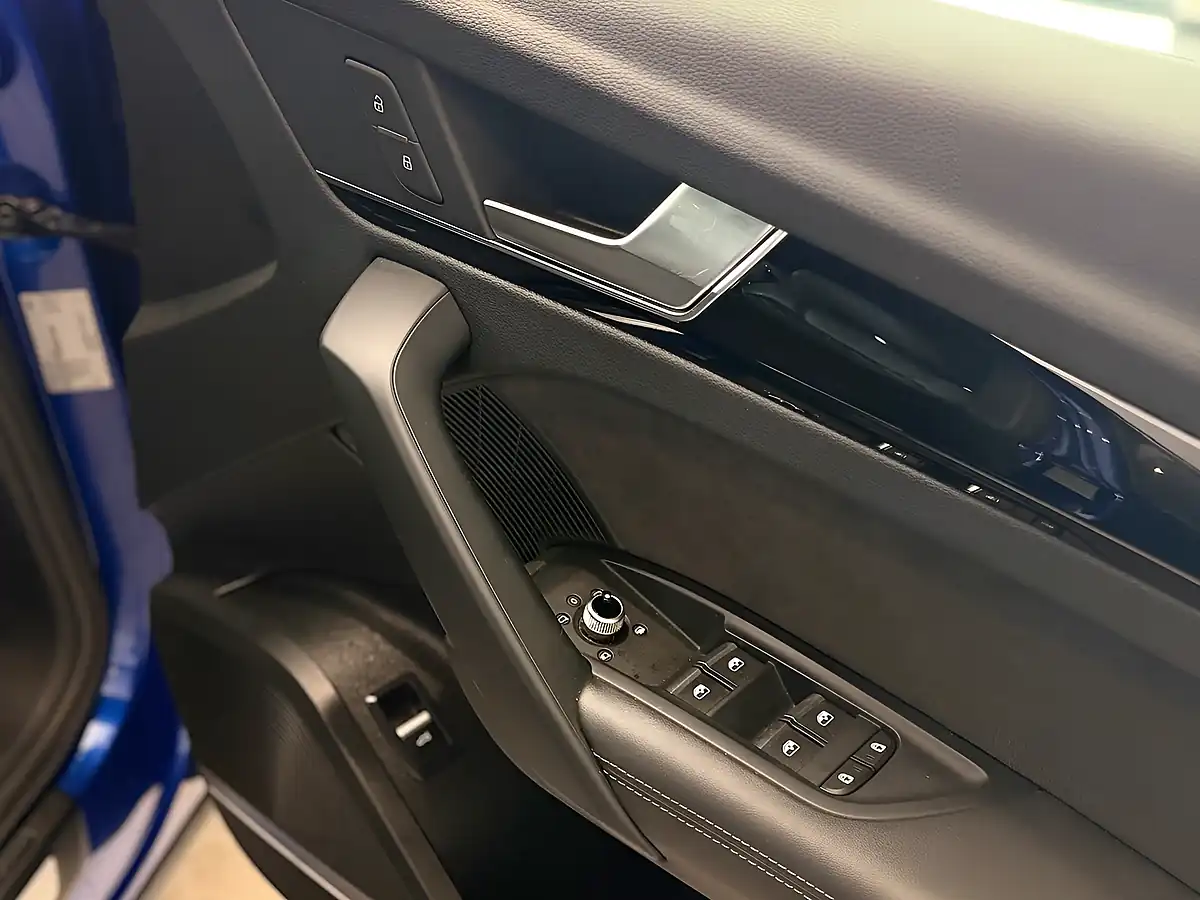 Used 2022 Audi Q5 Edition 1 Sportback Blue - Interior and Exterior details 11