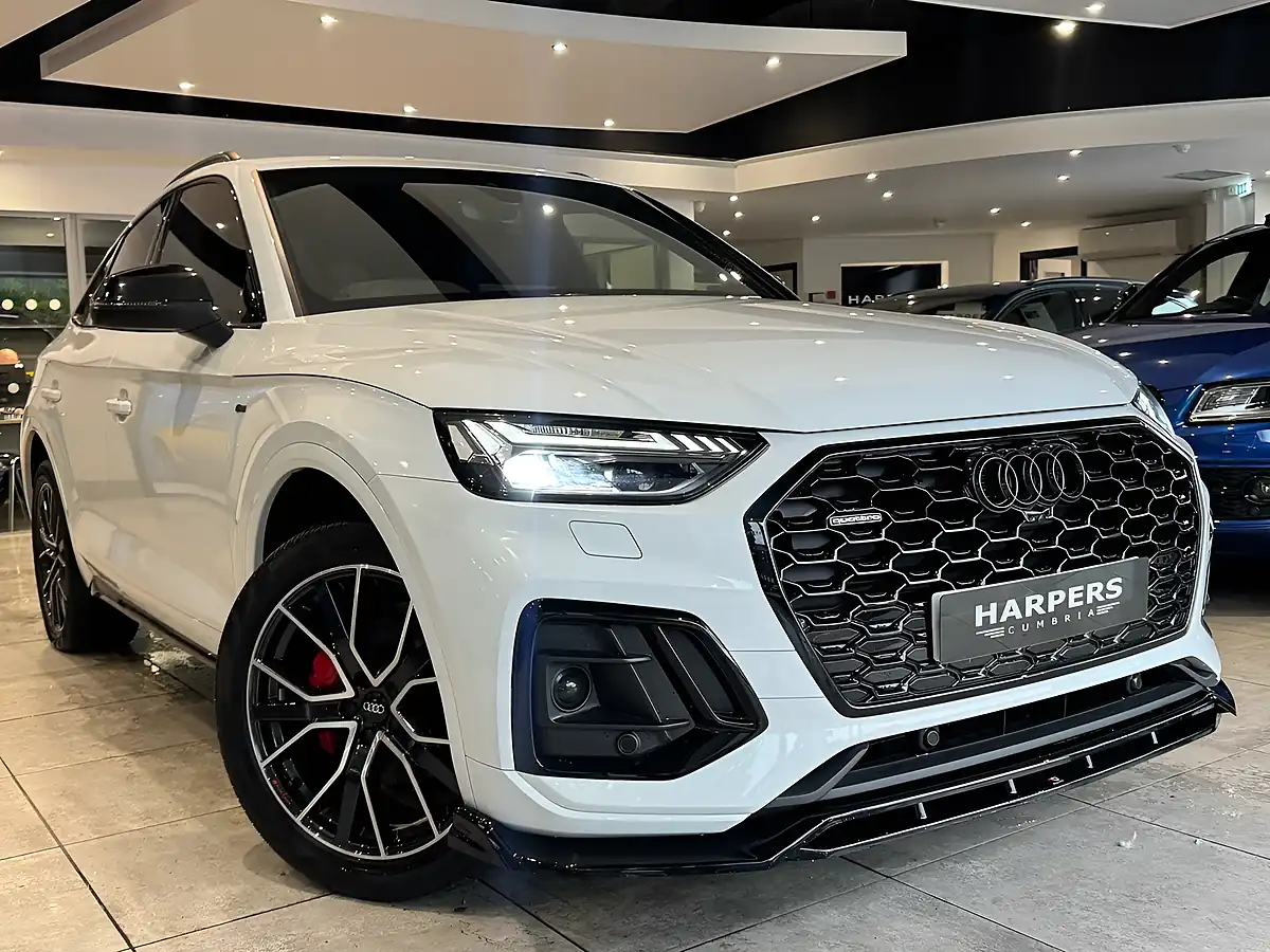 Used 2022 Audi Q5 Edition 1 Sportback White - Front View