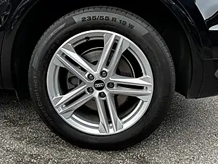 Used 2022 Audi Q5 S Line Black - Interior and Exterior details 12