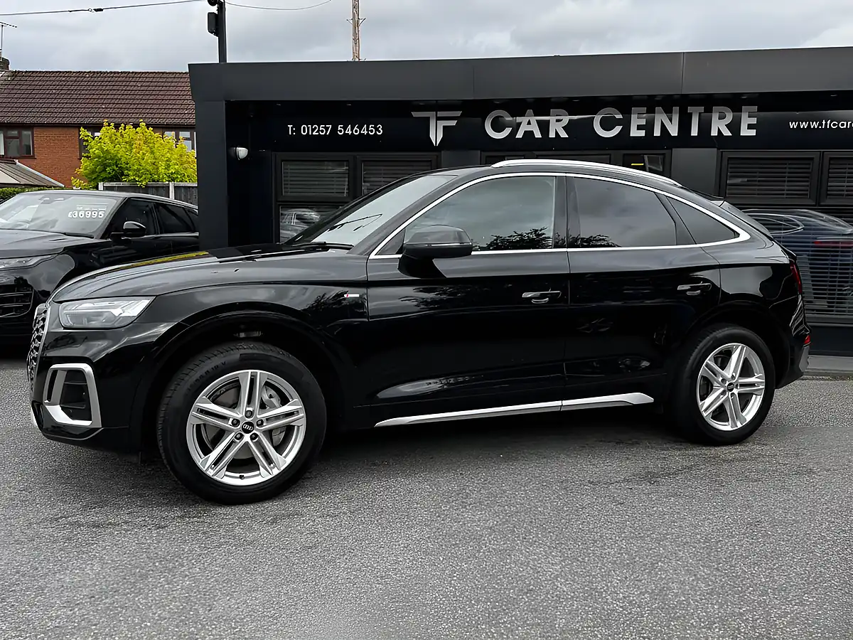 Used 2022 Audi Q5 S Line Black - Interior and Exterior details 3