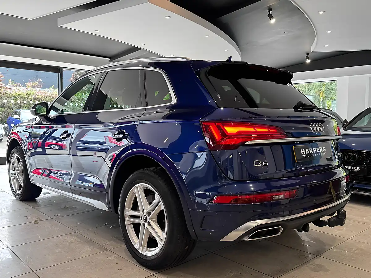 Used 2022 Audi Q5 S Line Blue - Interior and Exterior details 3