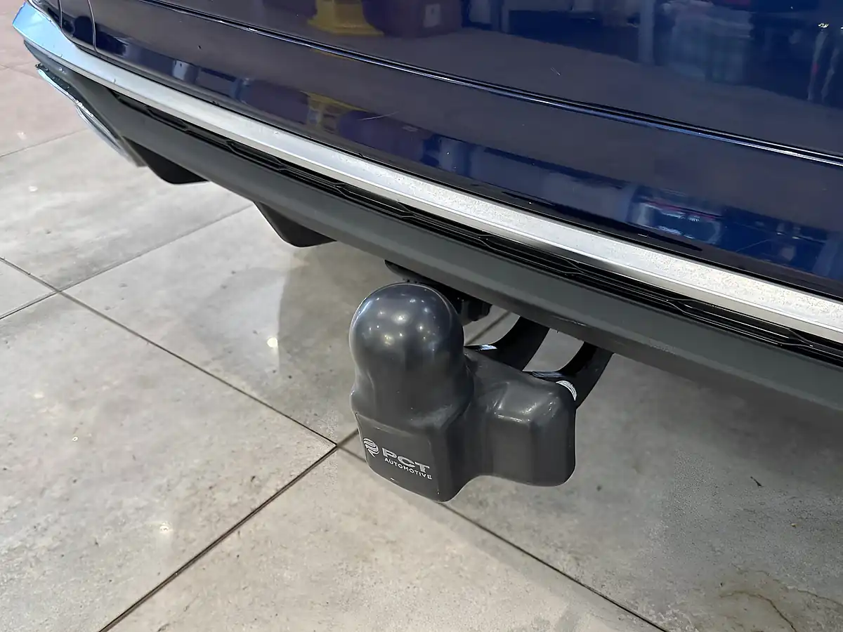 Used 2022 Audi Q5 S Line Blue - Interior and Exterior details 7