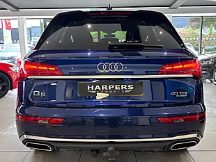 Used 2022 Audi Q5 S Line Blue - Interior and Exterior details 8