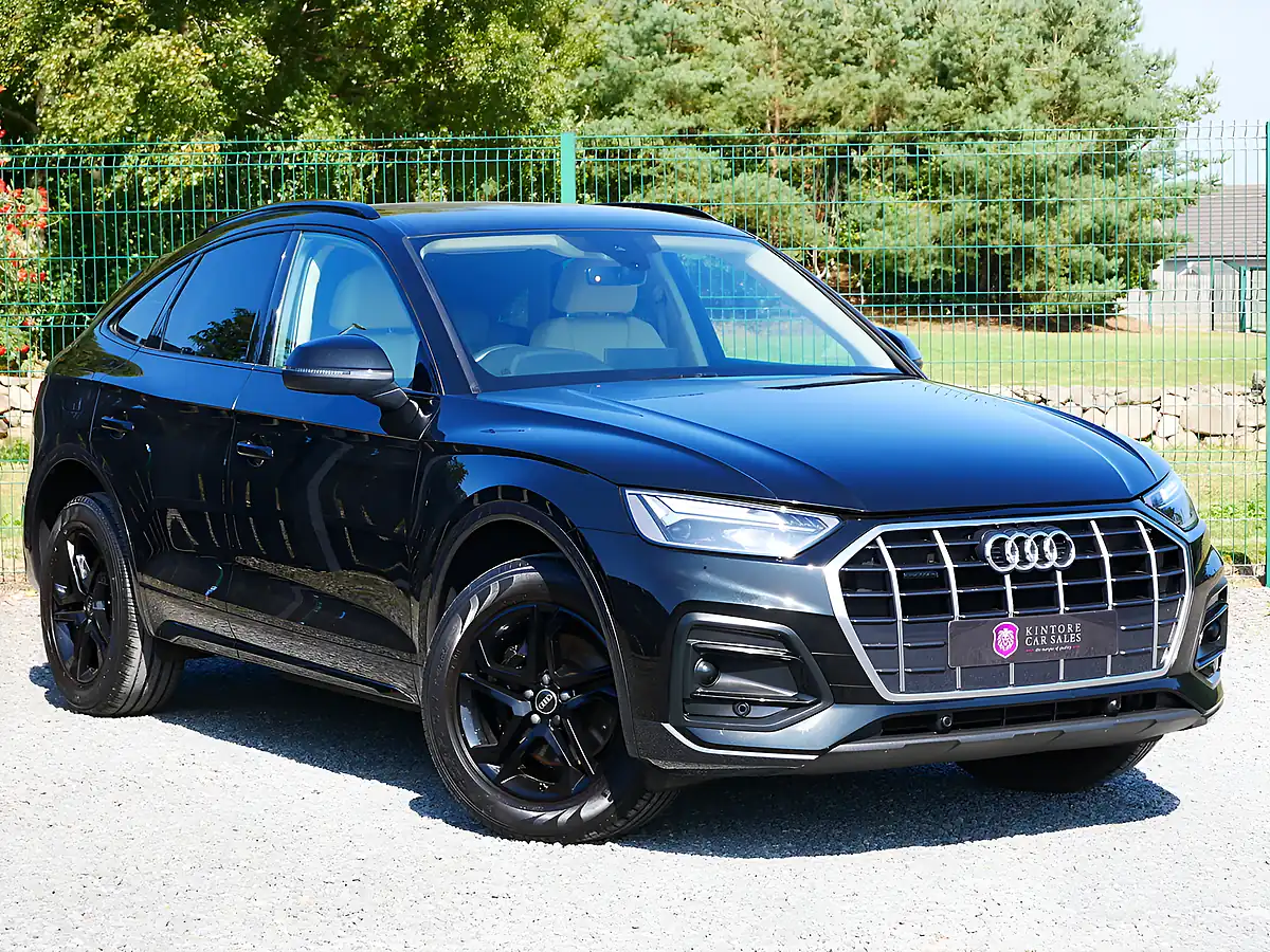 Used 2022 Audi Q5 Sport Sportback Mythos Black - Front View