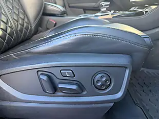 Used 2022 Audi Q5 Vorsprung Navarra Blue - Interior and Exterior details 14