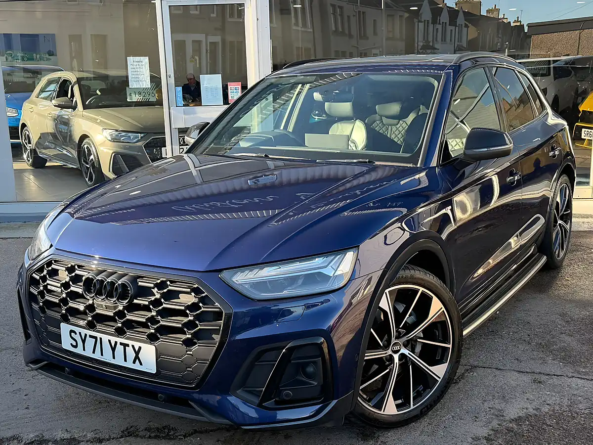 Used 2022 Audi Q5 Vorsprung Navarra Blue - Interior and Exterior details 4