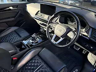 Used 2022 Audi Q5 Vorsprung Navarra Blue - Interior and Exterior details 6