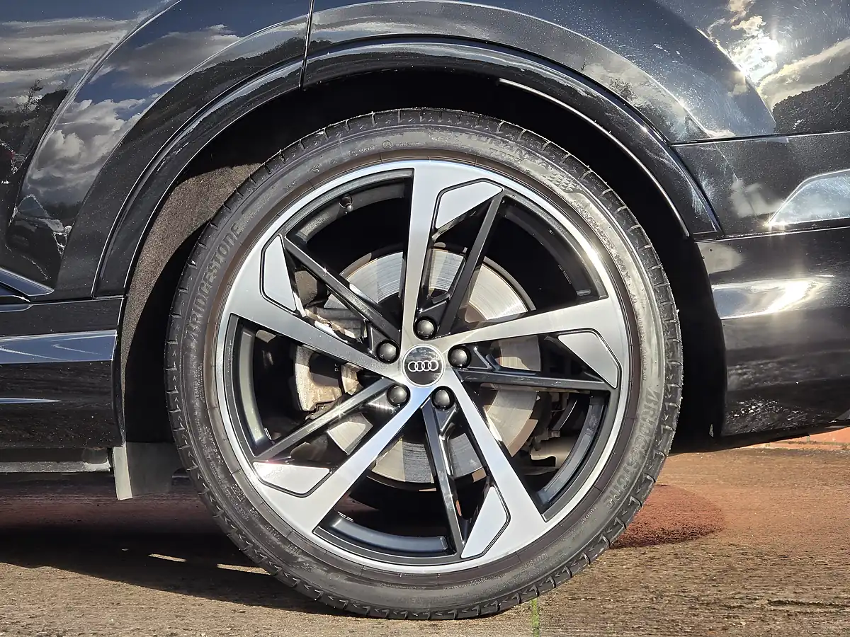 Used 2022 Audi Q7 Black Edition Black - Interior and Exterior details 11