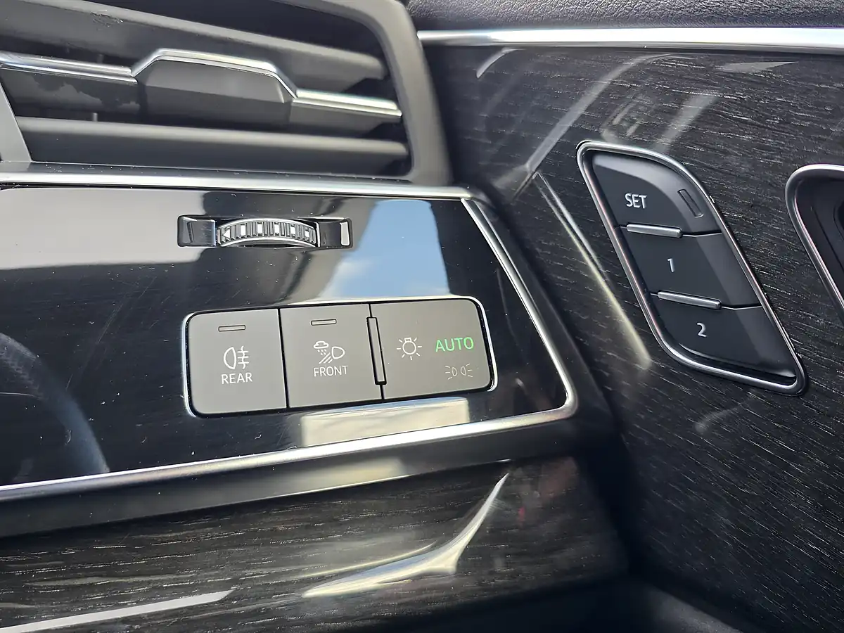 Used 2022 Audi Q7 Black Edition Black - Interior and Exterior details 17