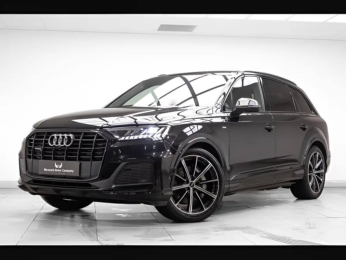 Used 2022 Audi Q7 Black Edition Black - Front View