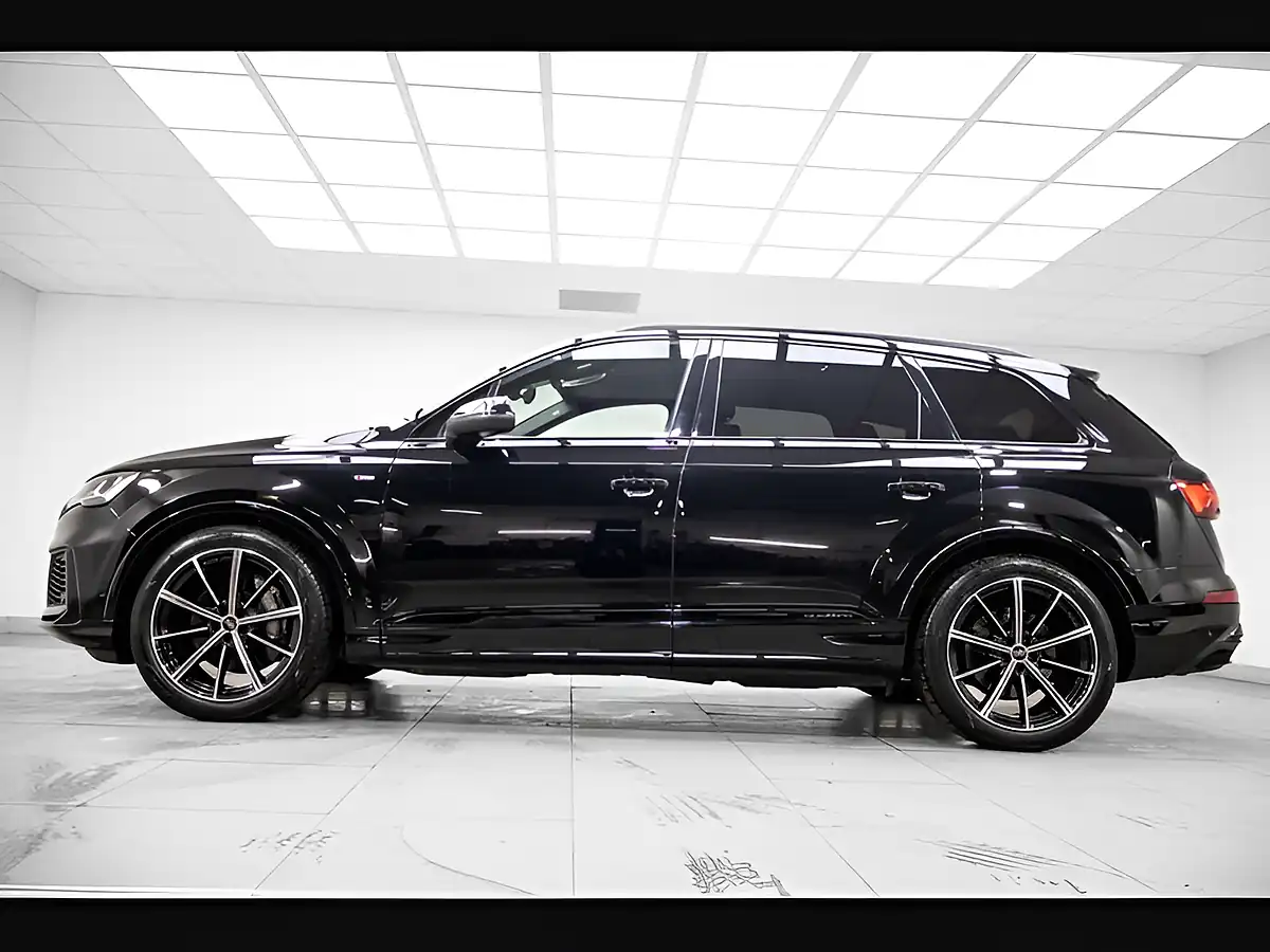 Used 2022 Audi Q7 Black Edition Black - Interior and Exterior details 2