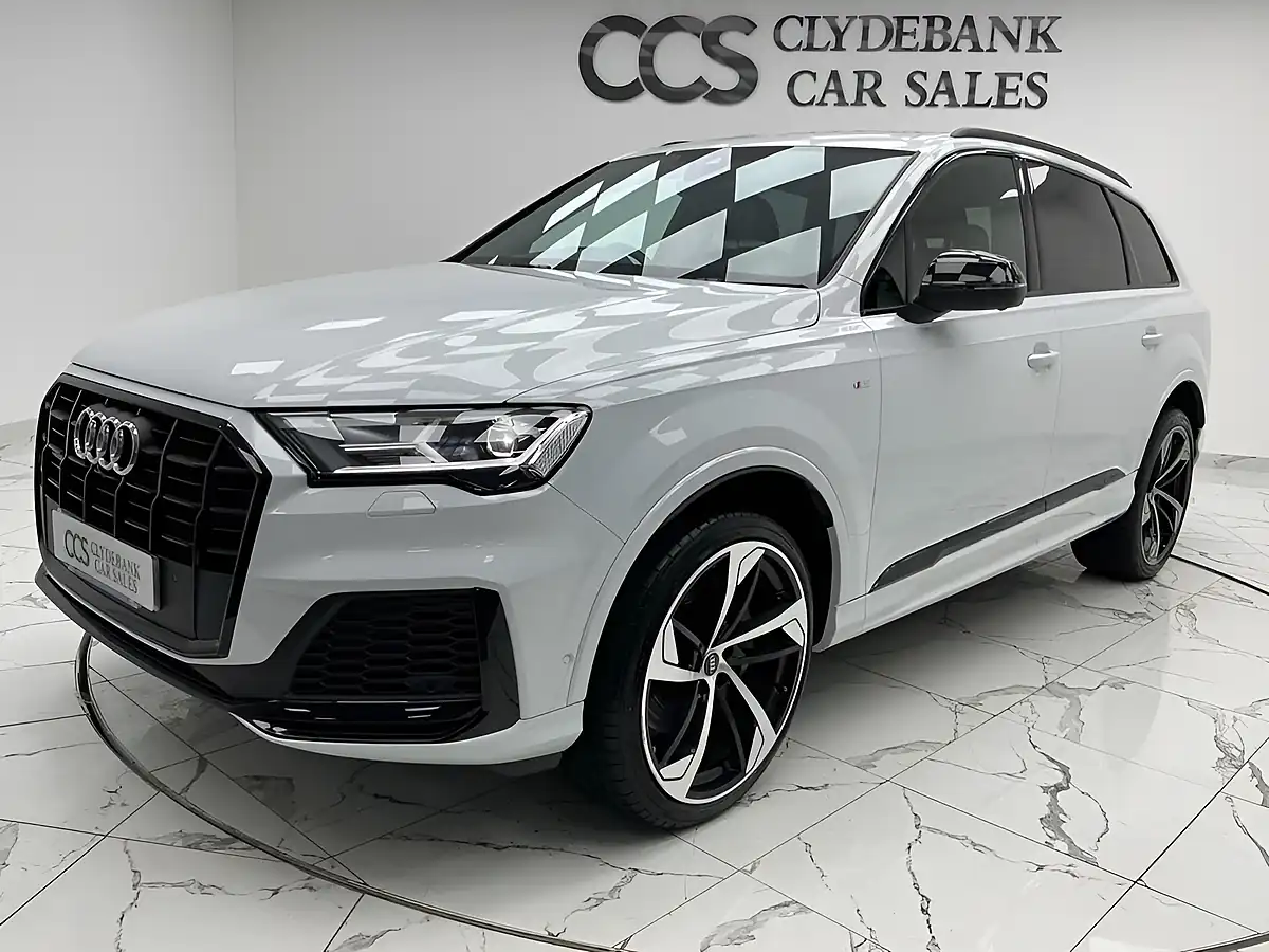 Used 2022 Audi Q7 Black Edition Glacier White - Interior and Exterior details 13