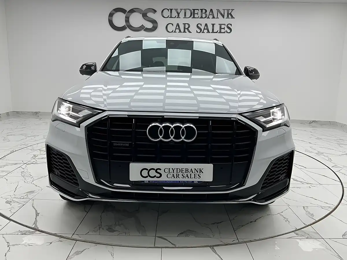 Used 2022 Audi Q7 Black Edition Glacier White - Interior and Exterior details 15