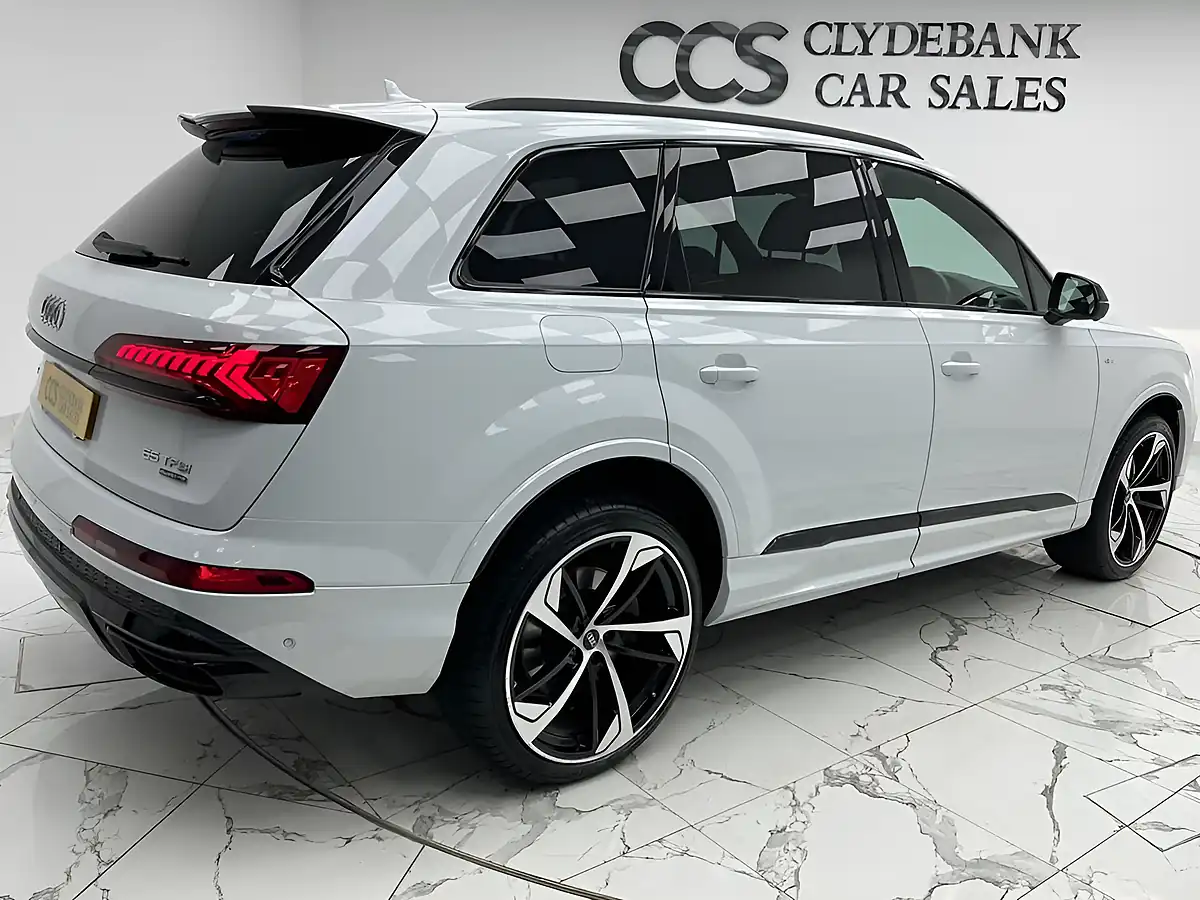 Used 2022 Audi Q7 Black Edition Glacier White - Interior and Exterior details 5