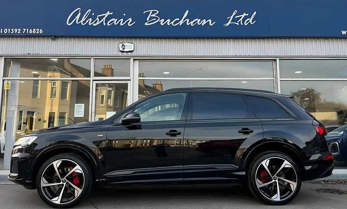 Used 2022 Audi Q7 Black Edition Mythos Black - Interior and Exterior details 2