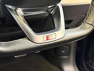 Used 2022 Audi Q7 S Line Navarra Blue - Interior and Exterior details 17