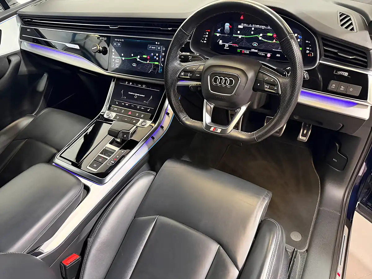 Used 2022 Audi Q7 S Line Navarra Blue - Interior and Exterior details 4