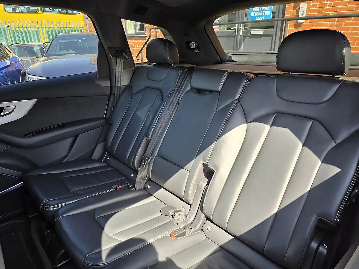 Used 2022 Audi Q7 S Line White - Interior and Exterior details 18