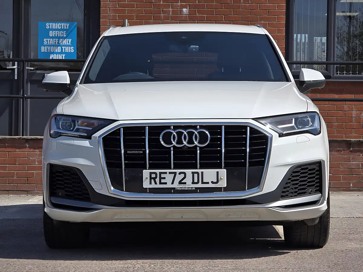 Used 2022 Audi Q7 S Line White - Interior and Exterior details 9