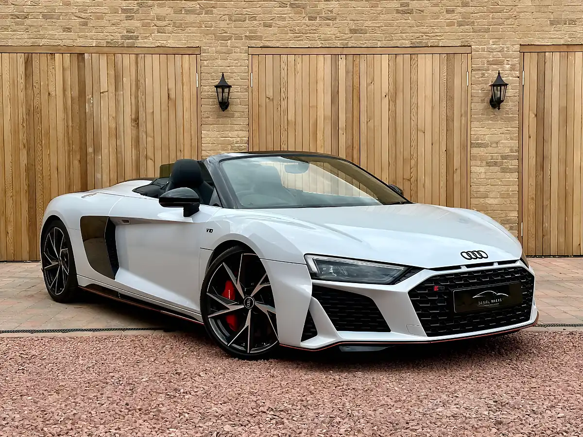Used 2022 Audi R8 Performance Edition Spyder Suzuka Grey - Front View